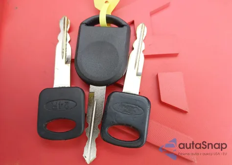 1998 Ford F-150 Lariat/Standard/Xl/Xlt z USA, uszkodzony, nr VIN 1FTZX18W8WKA39014